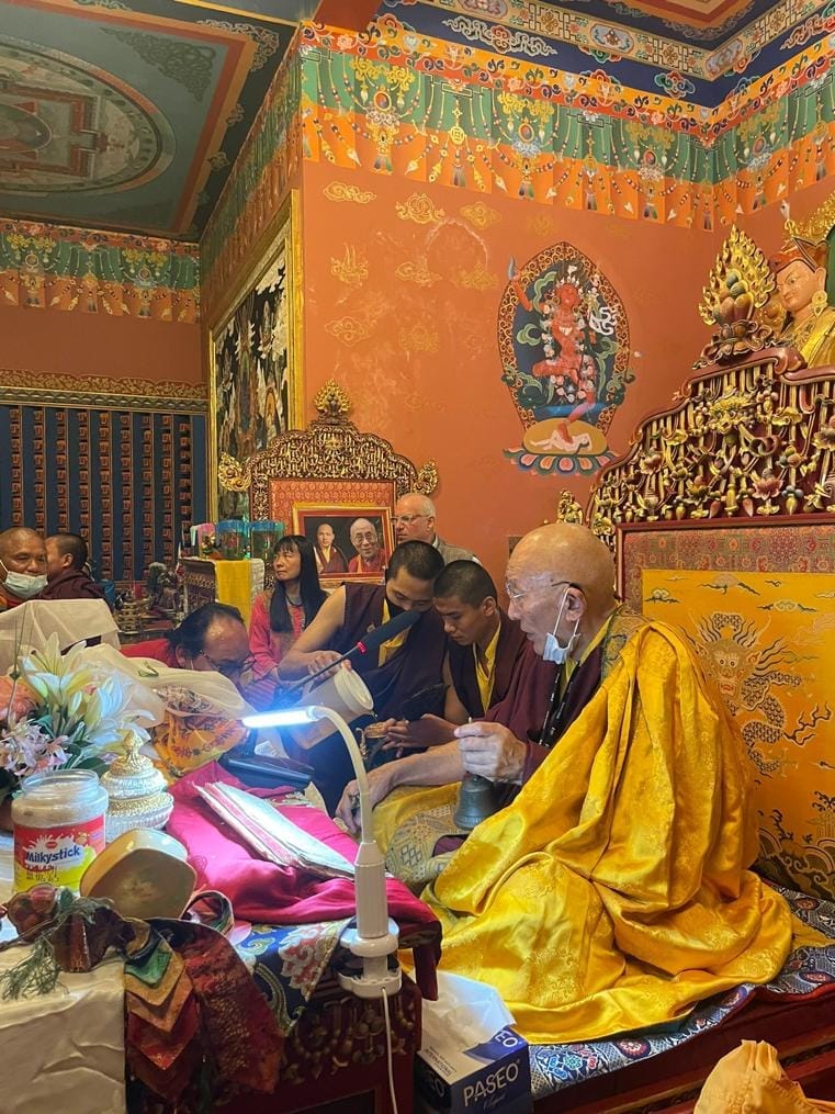 Ayang Rinpoche: un gran maestro abandonó su cuerpo físico
